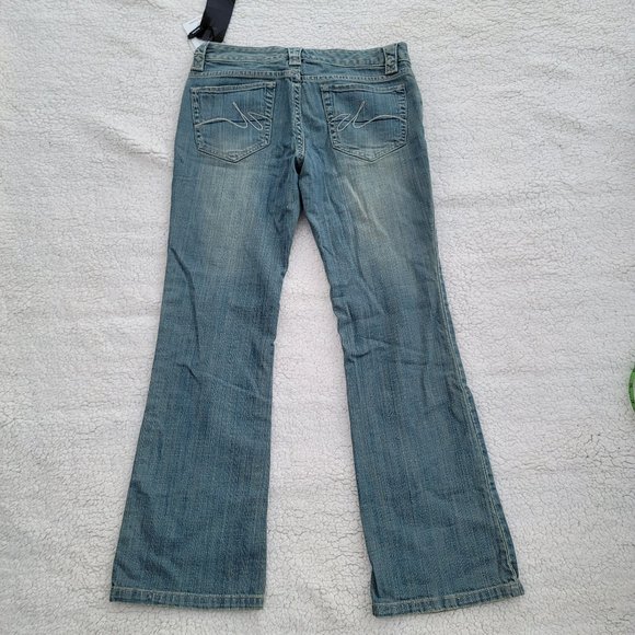 Daisy Fuentes Petites Jeans - Picture 12 of 13
